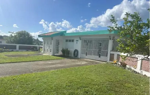 Sleeps 8 - Countryside Retreat Villa Las Piedras 0*,  Puerto Rico