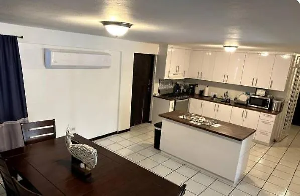 Dom wakacyjny Willa Sleeps 8 - Countryside Retreat Las Piedras